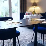 Hotel Cedre Beaune, A Beauvallon &