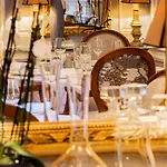 Cedre Beaune, A Beauvallon & 5* Beaune (Cote d'Or)