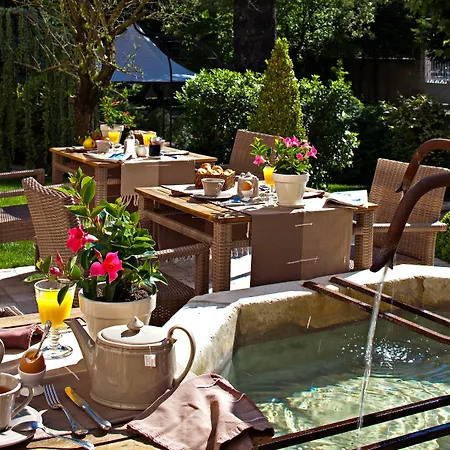 Hotel Cedre Beaune, A Beauvallon & 5*