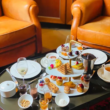 Hotel Cedre Beaune, A Beauvallon & 5*