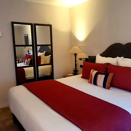 Cedre Beaune, A Beauvallon & Beaune (Cote d'Or)