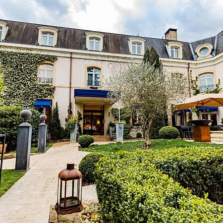 Szálloda Cedre & Beaune 5*