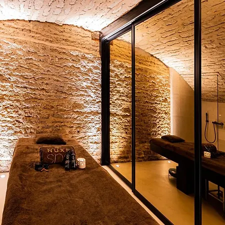 Hotel Cedre Beaune, A Beauvallon & Beaune (Cote d'Or)