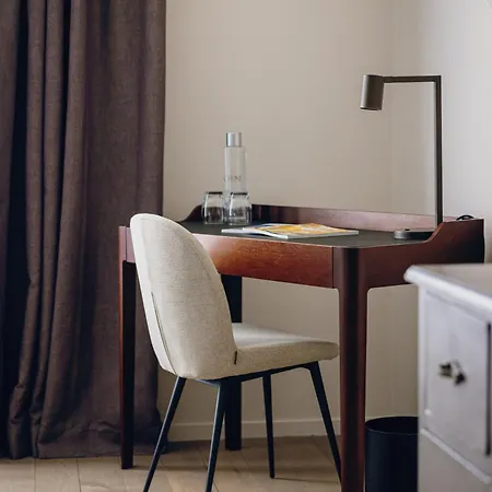 Cedre Beaune, A Beauvallon & Hotel 5*