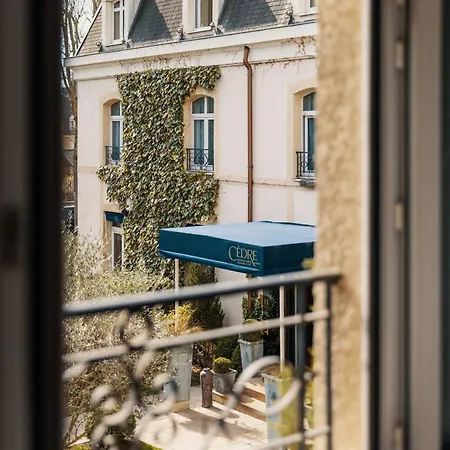 Cedre Beaune, A Beauvallon & Hotel Beaune (Cote d'Or)