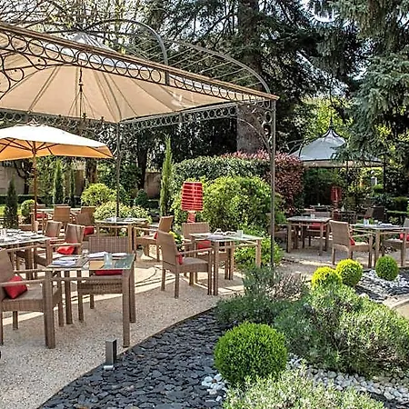 Hotell Cedre Beaune, A Beauvallon & Beaune (Cote d'Or)