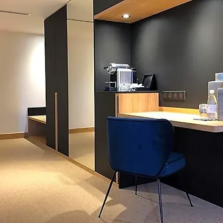 Hotell Cedre Beaune, A Beauvallon &