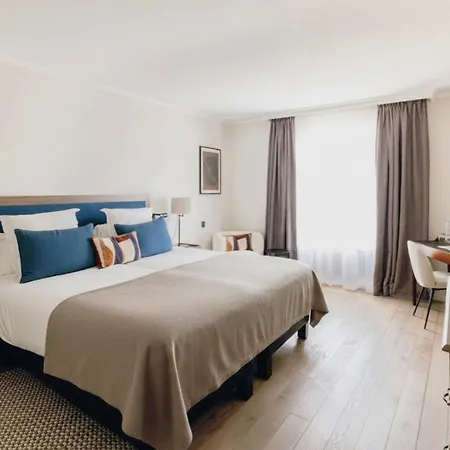 Hotel Cedre Beaune, A Beauvallon & 5*