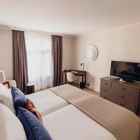Hotel Cedre Beaune, A Beauvallon & Beaune (Cote d'Or)