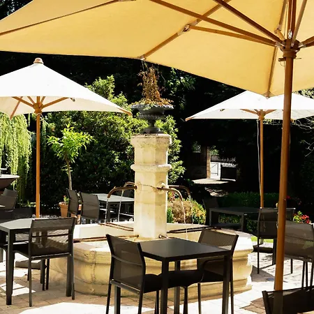 Cedre Beaune, A Beauvallon & Hotel