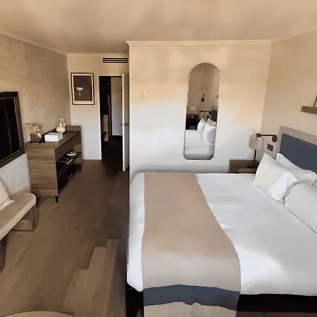 Cedre Beaune, A Beauvallon & Hotel