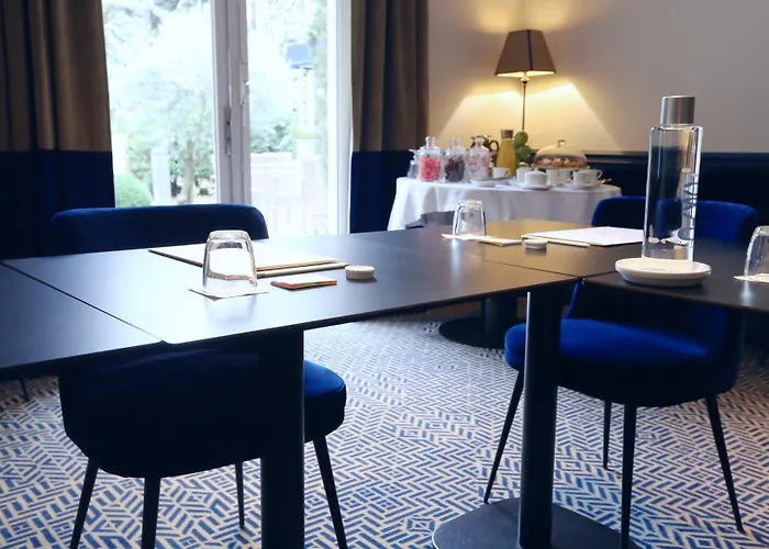 Hotell Cedre Beaune, A Beauvallon &