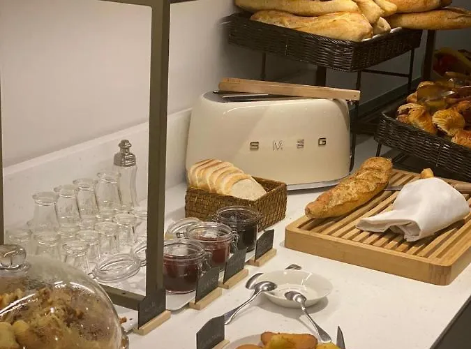 Cedre Beaune, A Beauvallon & 5* 博讷