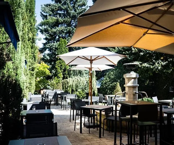 Cedre Beaune, A Beauvallon &