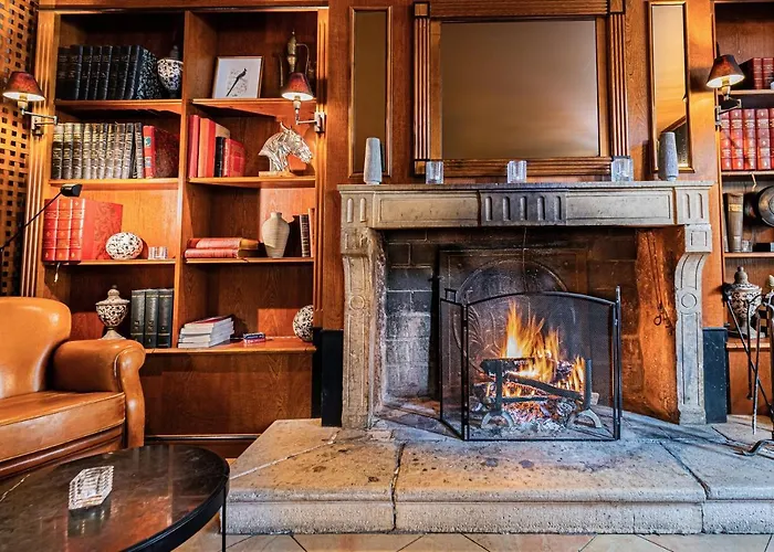 Cedre Beaune, A Beauvallon & Beaune (Cote d'Or)