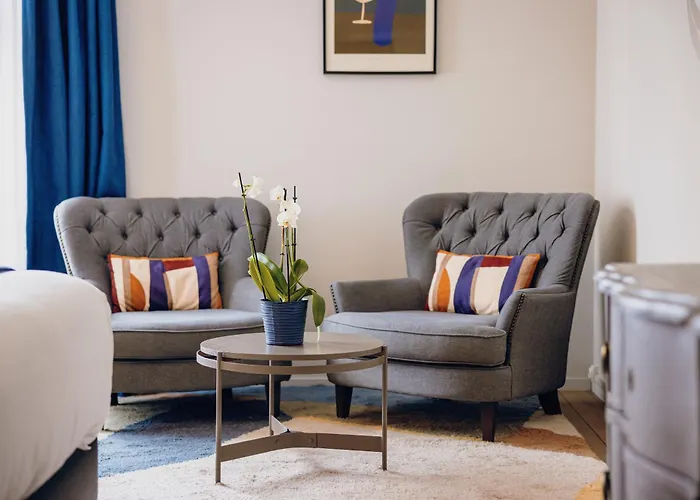 Cedre Beaune, A Beauvallon & 5* Beaune (Cote d'Or)