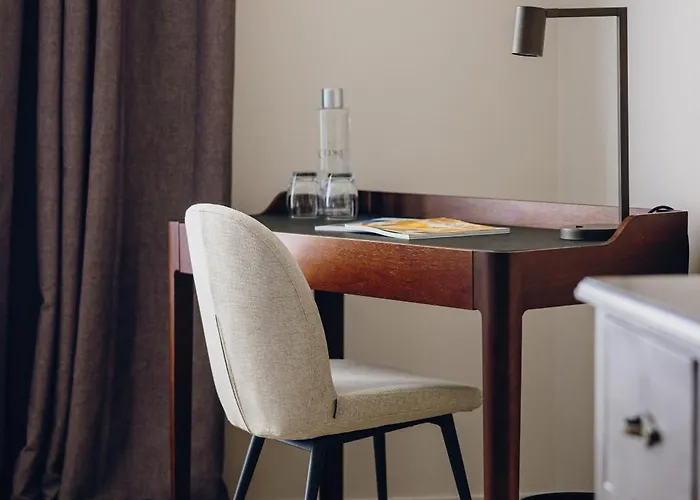 Cedre Beaune, A Beauvallon & Hotell 5*