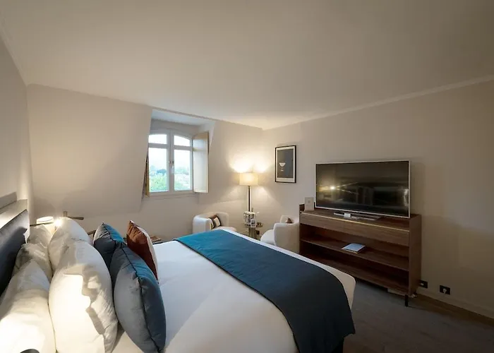 Cedre Beaune, A Beauvallon & Hotell