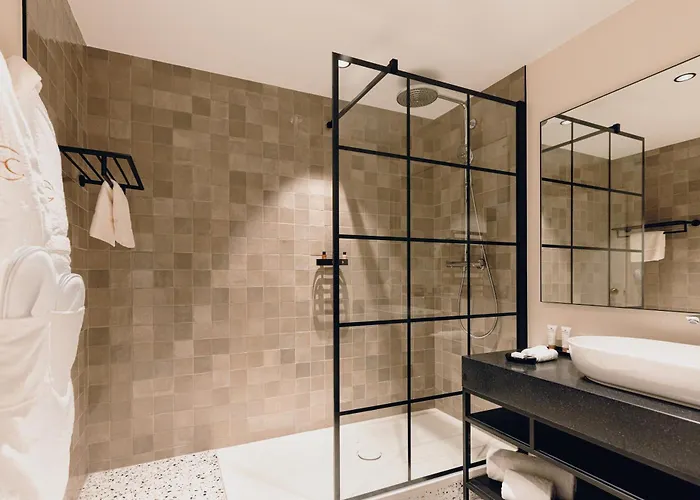 Hotell Cedre Beaune, A Beauvallon & Beaune (Cote d'Or)