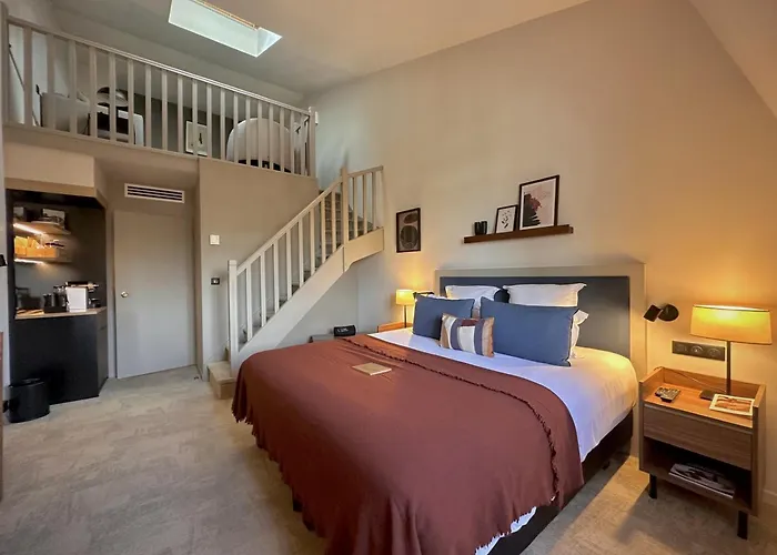 Cedre Beaune, A Beauvallon &