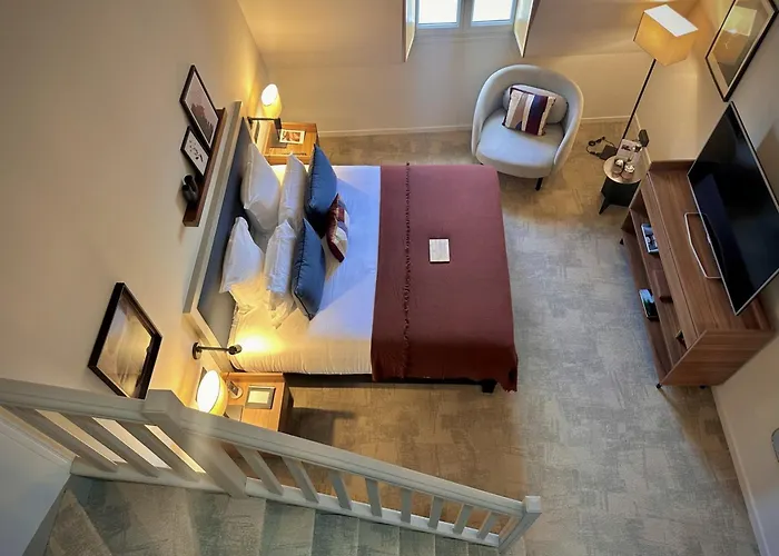 Cedre Beaune, A Beauvallon &